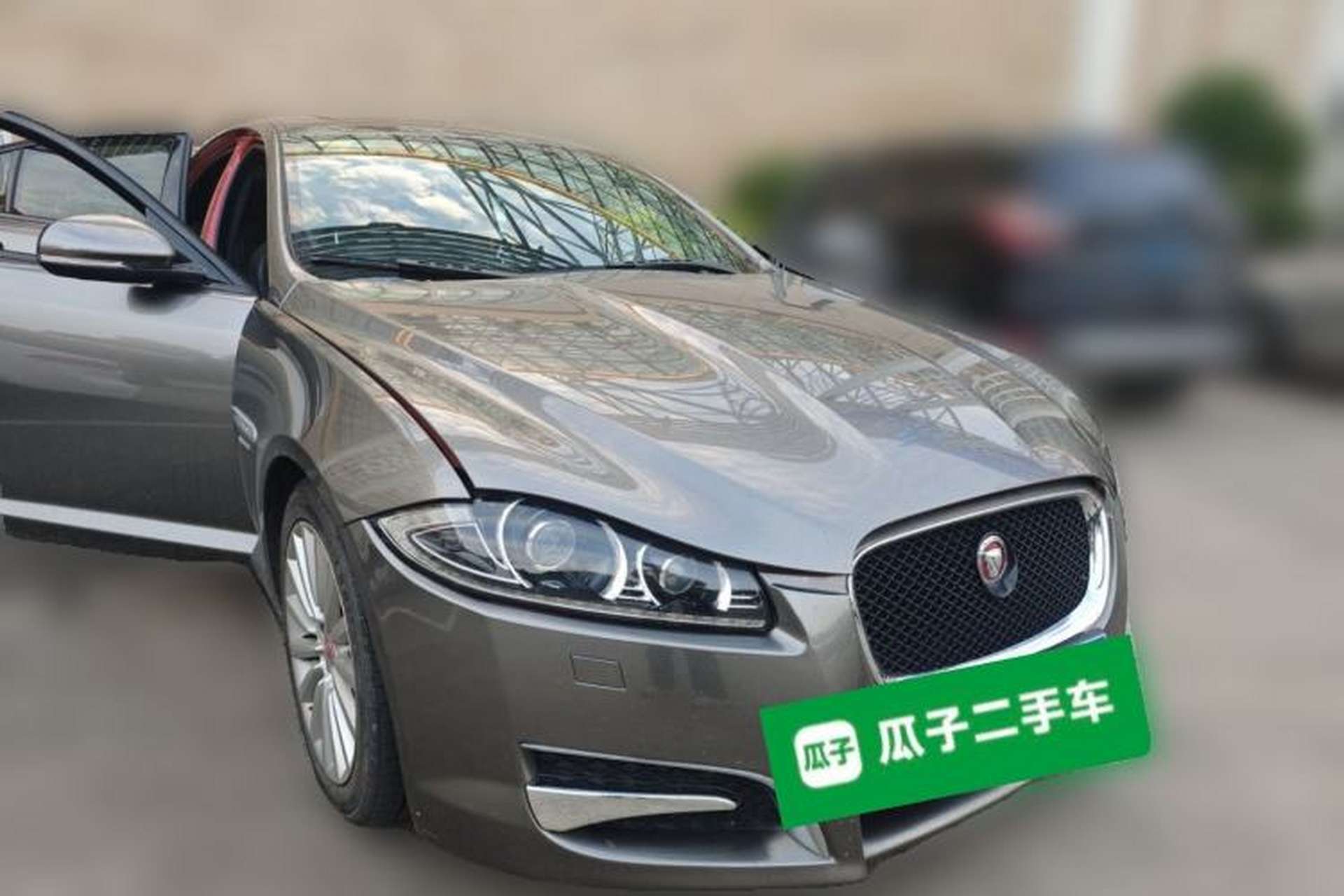 Used Jaguar XF 2014 XF 3.0 SC Luxury Edition Front Right 45 Deg