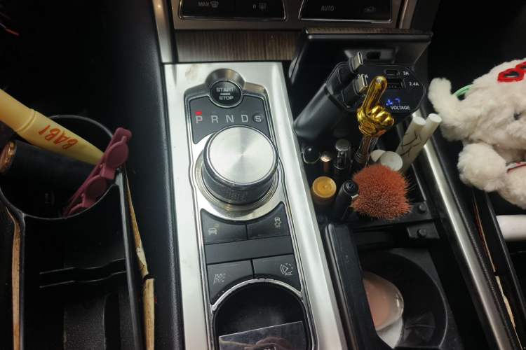 Used Jaguar XF 2014 XF 2.0T Prestige Edition Gear Lever