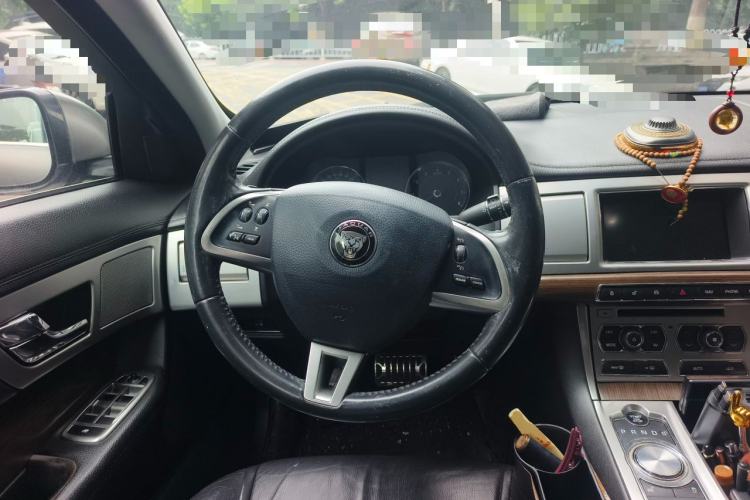 Used Jaguar XF 2014 XF 2.0T Prestige Edition Steering Wheel