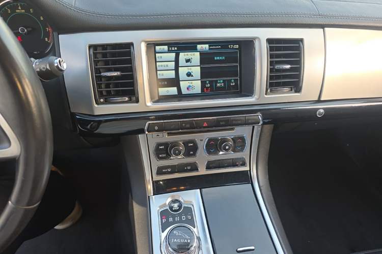 Used Jaguar XF 2014 XF 3.0 SC Sport Club Limited Edition Audio And AC Panel
