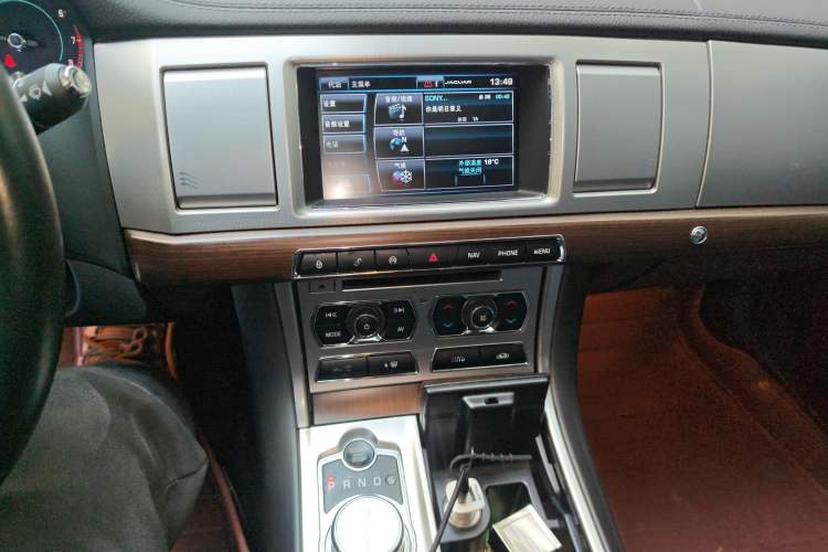 Used Jaguar XF 2014 XF 2.0T Prestige Edition Audio And AC Panel