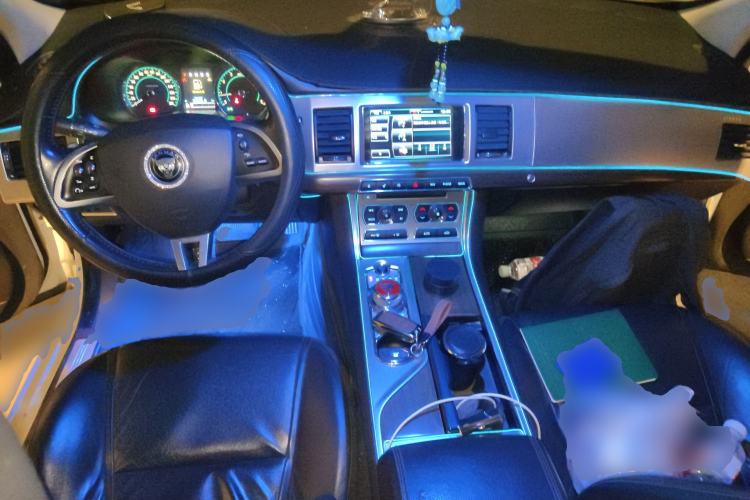 Used Jaguar XF 2014 XF 2.0T Prestige Edition Center Console