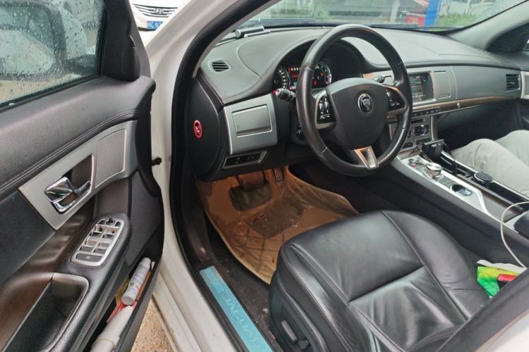 Used Jaguar XF 2014 XF 2.0T Prestige Edition Driver Seat