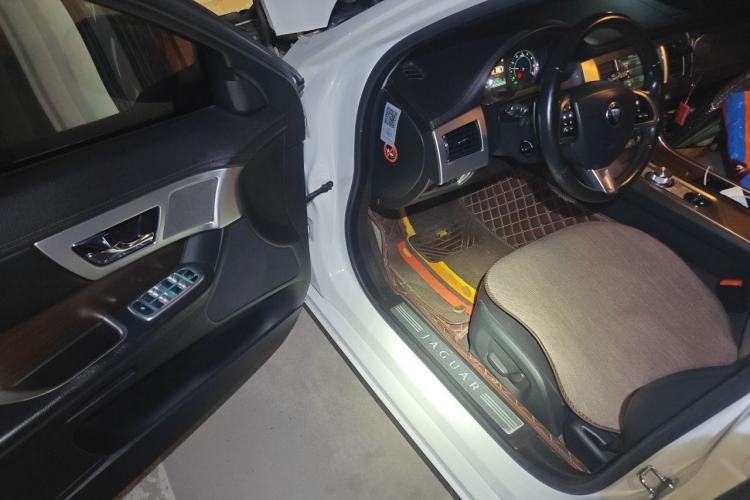 Used Jaguar XF 2014 XF 2.0T Prestige Edition Driver Seat