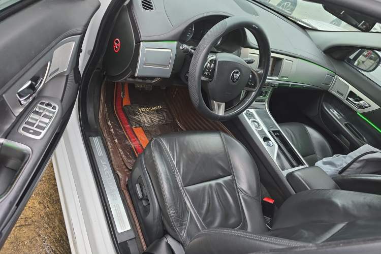 Used Jaguar XF 2014 XF 2.0T Luxury Edition Driver Seat