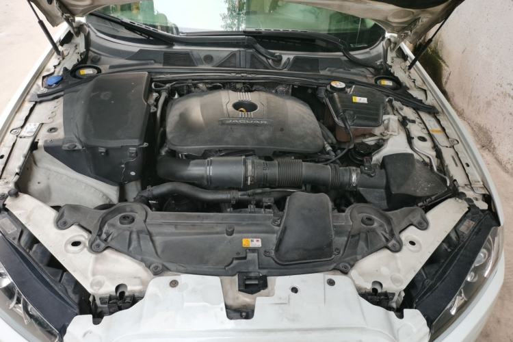 Used Jaguar XF 2014 XF 2.0T Luxury Edition Engine Bay