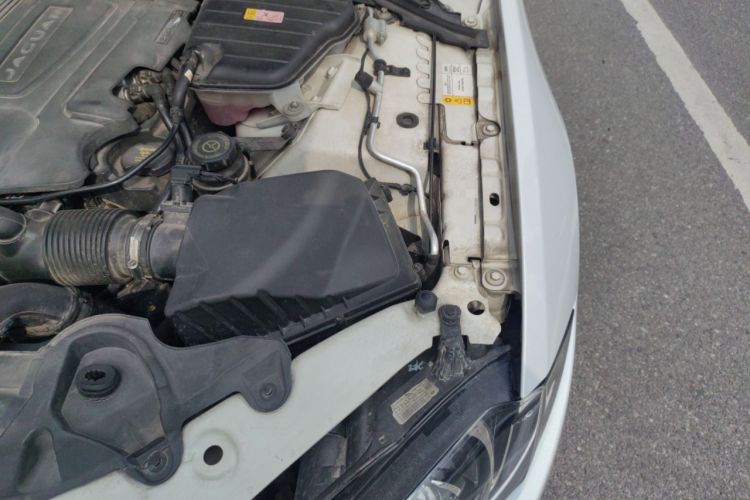 Used Jaguar XF 2014 XF 3.0 SC Luxury Edition Engine Bay Left