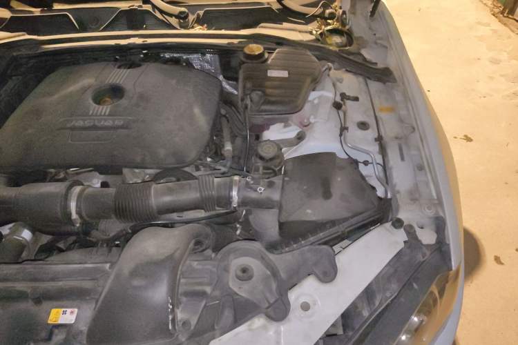 Used Jaguar XF 2014 XF 2.0T Prestige Edition Engine Bay Left