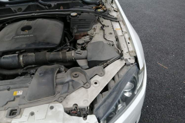 Used Jaguar XF 2014 XF 2.0T Prestige Edition Engine Bay Left