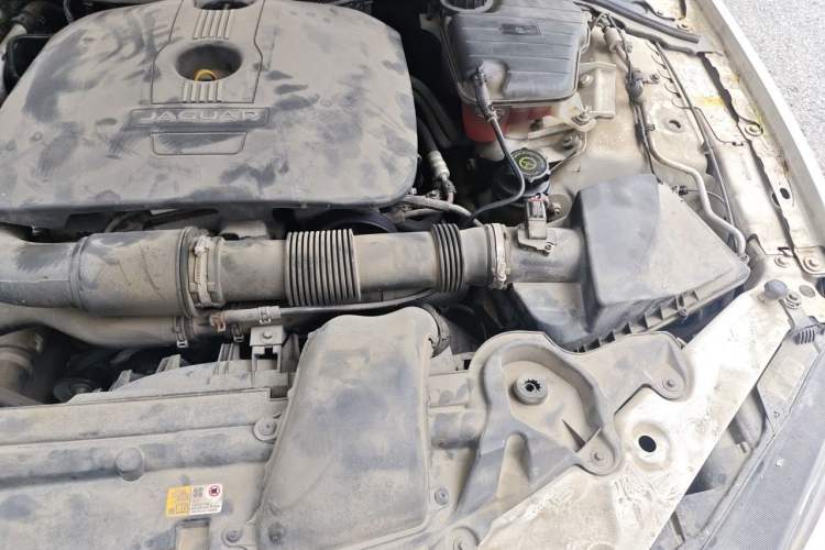 Used Jaguar XF 2014 XF 2.0T Prestige Edition Engine Bay Left