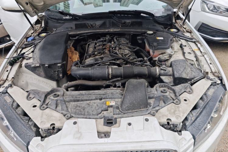 Used Jaguar XF 2014 XF 2.0T Prestige Edition Engine Bay