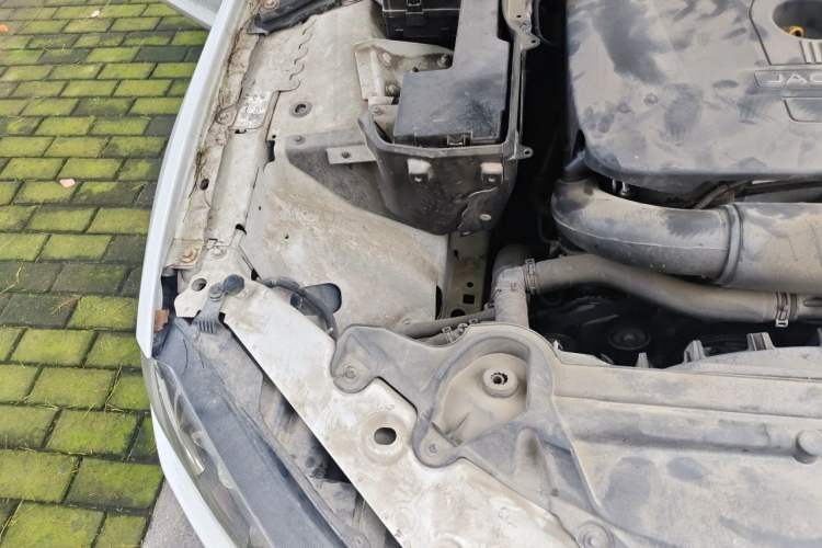 Used Jaguar XF 2014 XF 2.0T Prestige Edition Engine Bay Right