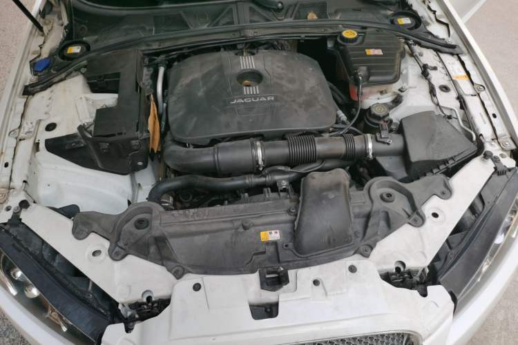 Used Jaguar XF 2014 XF 2.0T Prestige Edition Engine Bay
