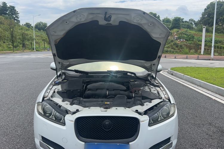 Used Jaguar XF 2014 XF 2.0T Luxury Edition Exterior 12