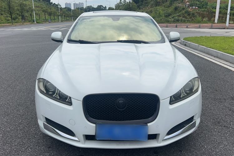 Used Jaguar XF 2014 XF 2.0T Luxury Edition Exterior 2
