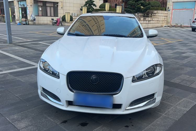 Used Jaguar XF 2014 XF 2.0T Luxury Edition Exterior 2