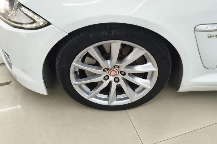 Used Jaguar XF 2014 XF 3.0 SC Elegance Edition Exterior 4