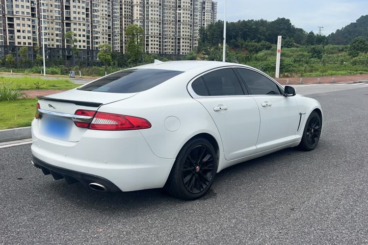 Used Jaguar XF 2014 XF 2.0T Luxury Edition Exterior 6