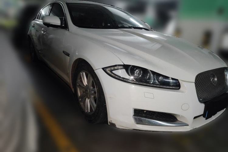 Used Jaguar XF 2014 XF 2.0T Prestige Edition Front Right 45 Deg