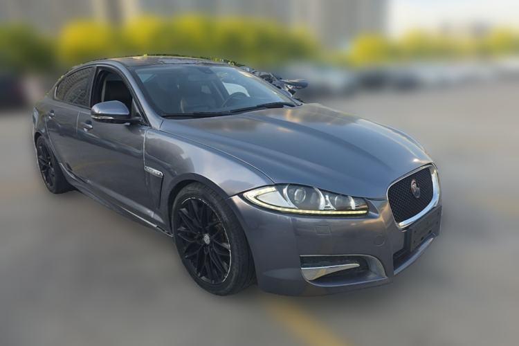 Used Jaguar XF 2014 XF 3.0 SC Sport Club Limited Edition Front Right 45 Deg