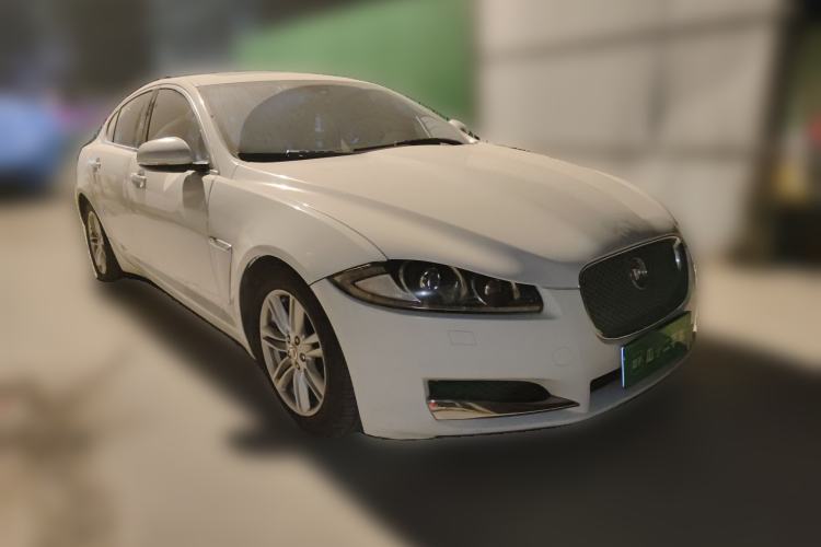 Used Jaguar XF 2014 XF 2.0T Prestige Edition Front Right 45 Deg