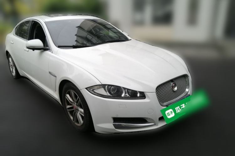 Used Jaguar XF 2014 XF 2.0T Prestige Edition Front Right 45 Deg