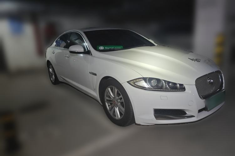 Used Jaguar XF 2014 XF 2.0T Prestige Edition Front Right 45 Deg