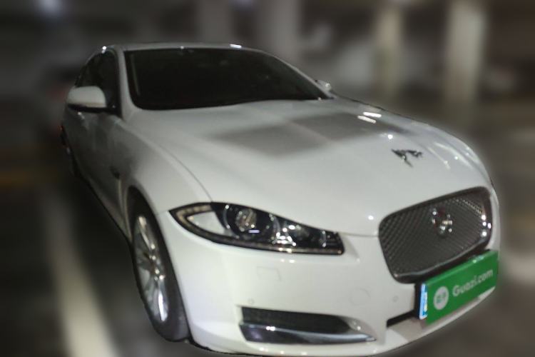 Used Jaguar XF 2014 XF 2.0T Luxury Edition Front Right 45 Deg