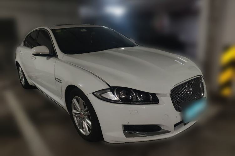 Used Jaguar XF 2014 XF 2.0T Prestige Edition Front Right 45 Deg
