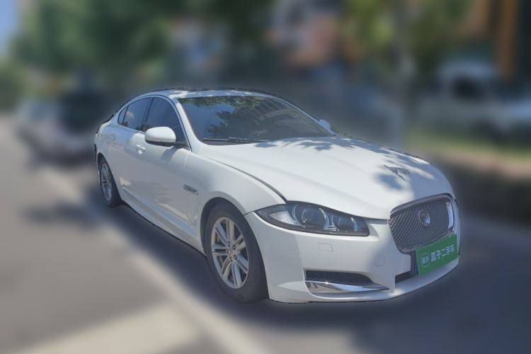 Used Jaguar XF 2014 XF 2.0T Prestige Edition Front Right 45 Deg