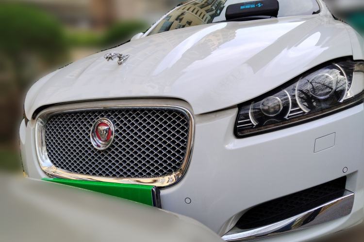 Used Jaguar XF 2014 XF 2.0T Luxury Edition Front
