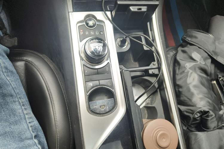 Used Jaguar XF 2014 XF 3.0 SC Sport Club Limited Edition Gear Lever