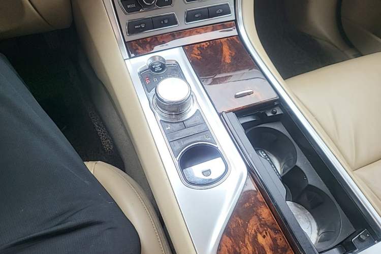 Used Jaguar XF 2014 XF 2.0T Prestige Edition Gear Lever