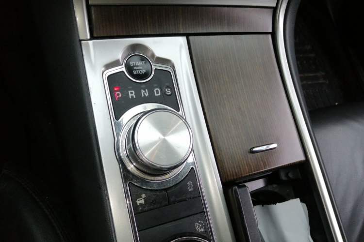 Used Jaguar XF 2014 XF 2.0T Prestige Edition Gear Lever