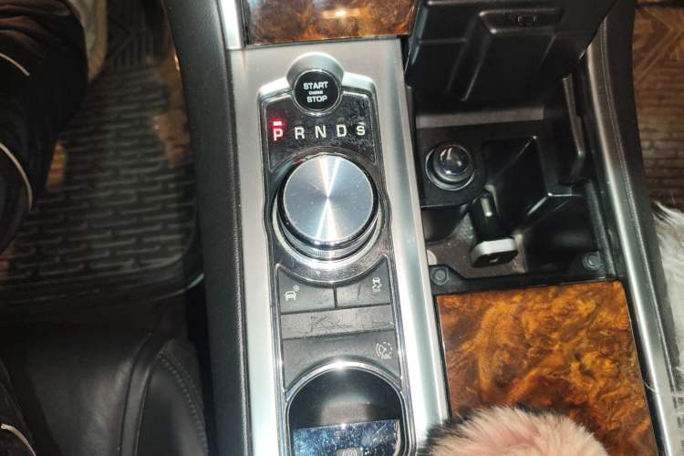 Used Jaguar XF 2014 XF 2.0T Luxury Edition Gear Lever