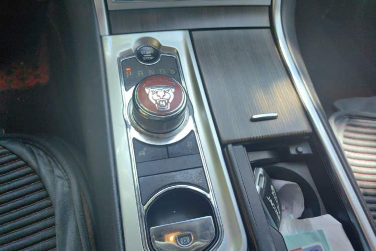 Used Jaguar XF 2014 XF 2.0T Prestige Edition Gear Lever