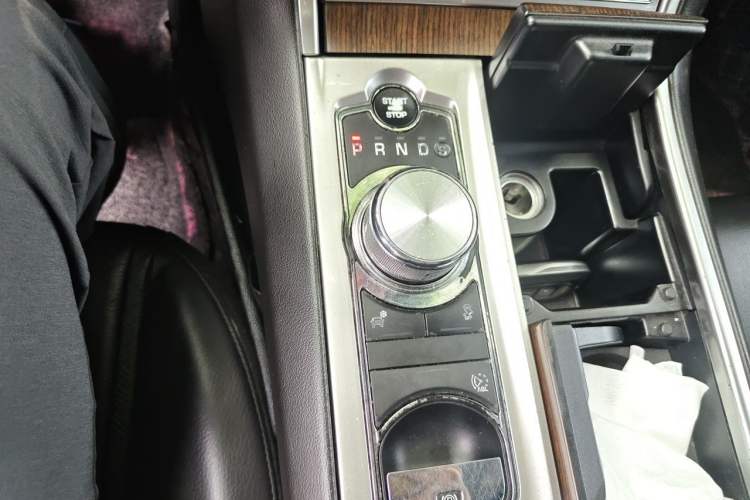 Used Jaguar XF 2014 XF 2.0T Prestige Edition Gear Lever