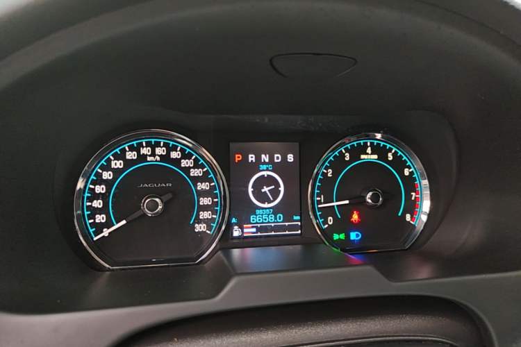 Used Jaguar XF 2014 XF 2.0T Luxury Edition Instrument Cluster