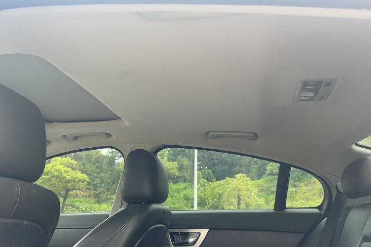 Used Jaguar XF 2014 XF 2.0T Luxury Edition Interior 9