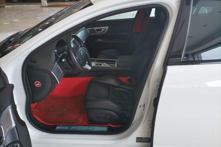 Used Jaguar XF 2014 XF 3.0 SC Sport Club Limited Edition Left Front Seat