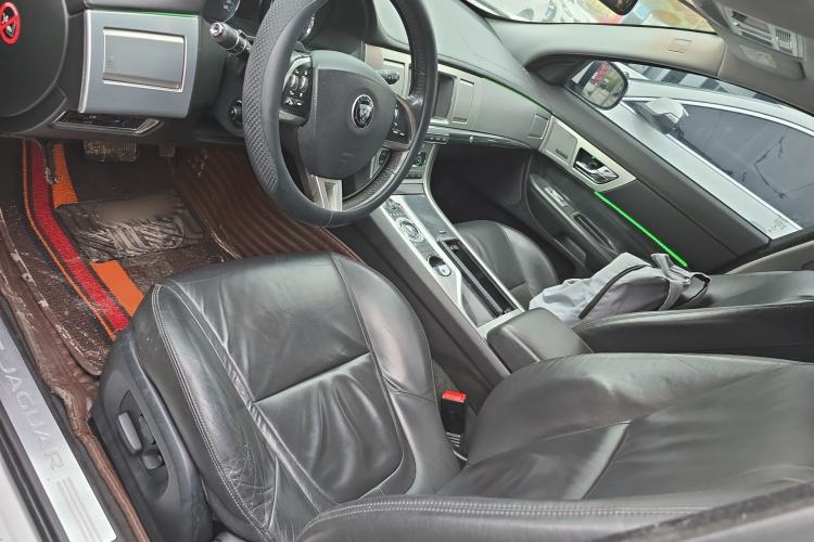 Used Jaguar XF 2014 XF 2.0T Luxury Edition Left Front Seat
