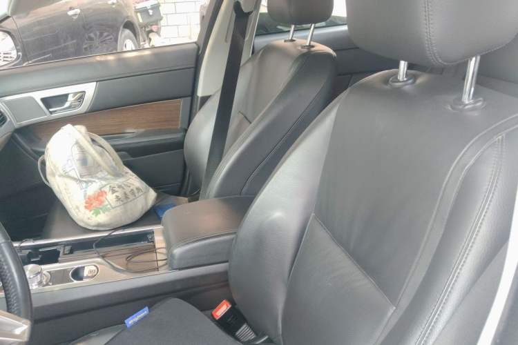 Used Jaguar XF 2014 XF 2.0T Prestige Edition Left Front Seat