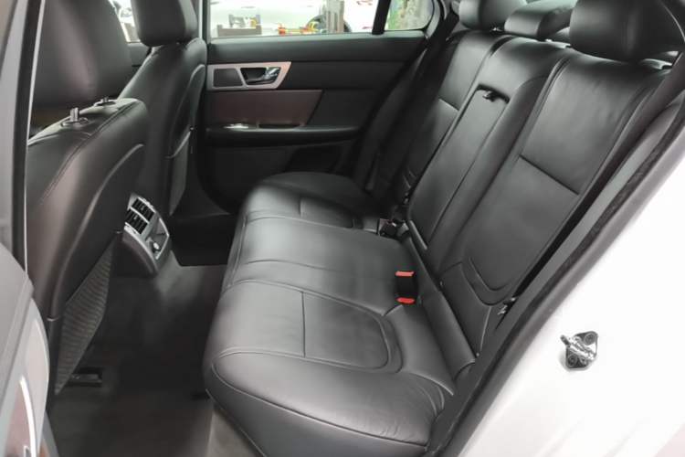 Used Jaguar XF 2014 XF 2.0T Prestige Edition Left Rear Seat