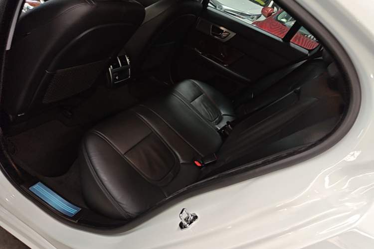 Used Jaguar XF 2014 XF 2.0T Luxury Edition Left Rear Seat