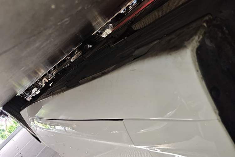 Used Jaguar XF 2014 XF 2.0T Luxury Edition Left Side Sill