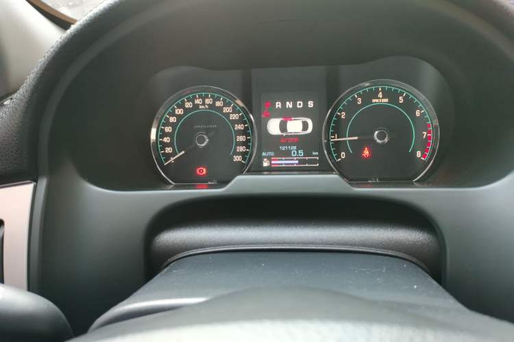 Used Jaguar XF 2014 XF 2.0T Prestige Edition Odometer Close Up