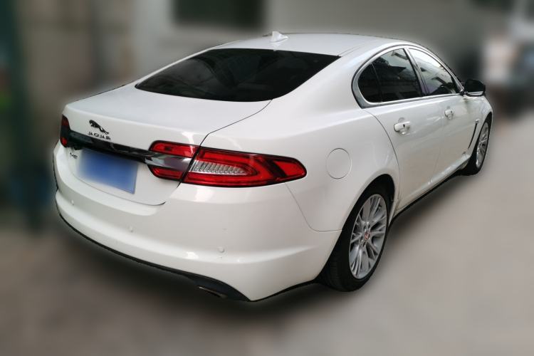 Used Jaguar XF 2014 XF 2.0T Luxury Edition Rear Right 45 Deg