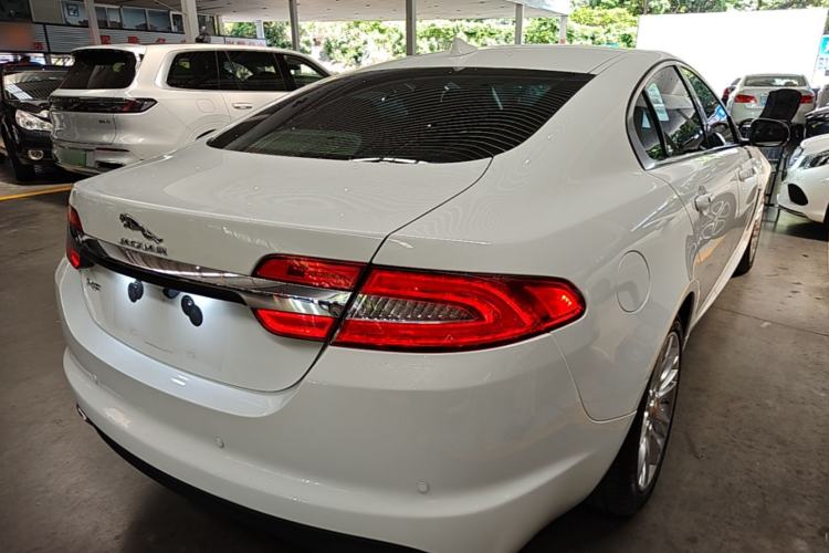 Used Jaguar XF 2014 XF 2.0T Luxury Edition Rear Right 45 Deg