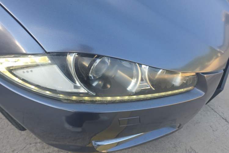 Used Jaguar XF 2014 XF 3.0 SC Sport Club Limited Edition Right Front Headlight