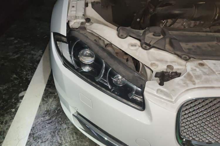 Used Jaguar XF 2014 XF 2.0T Luxury Edition Right Front Headlight